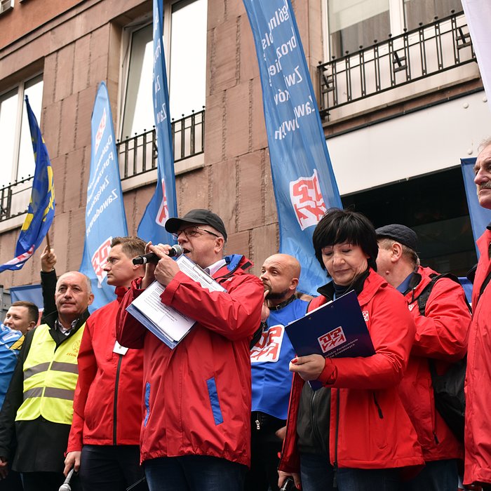 Manifestacja: Stop wygaszaniu pomostówek!