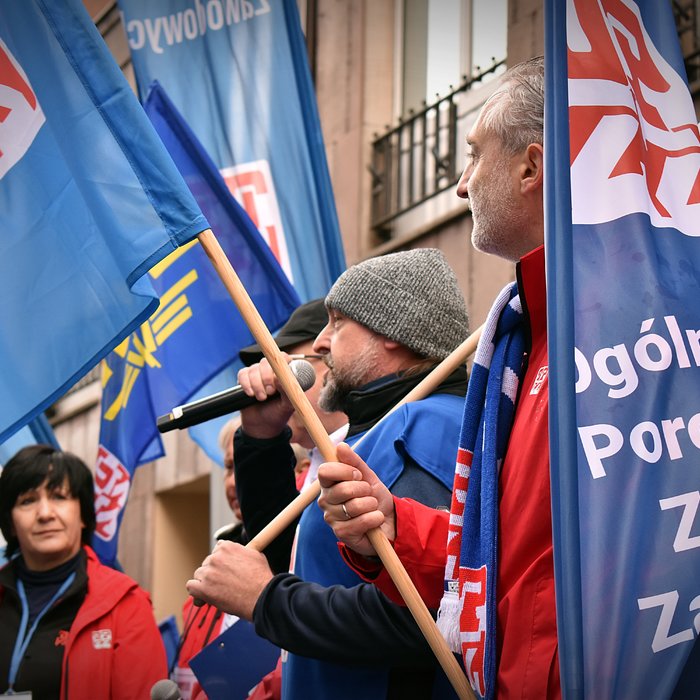 Manifestacja: Stop wygaszaniu pomostówek!