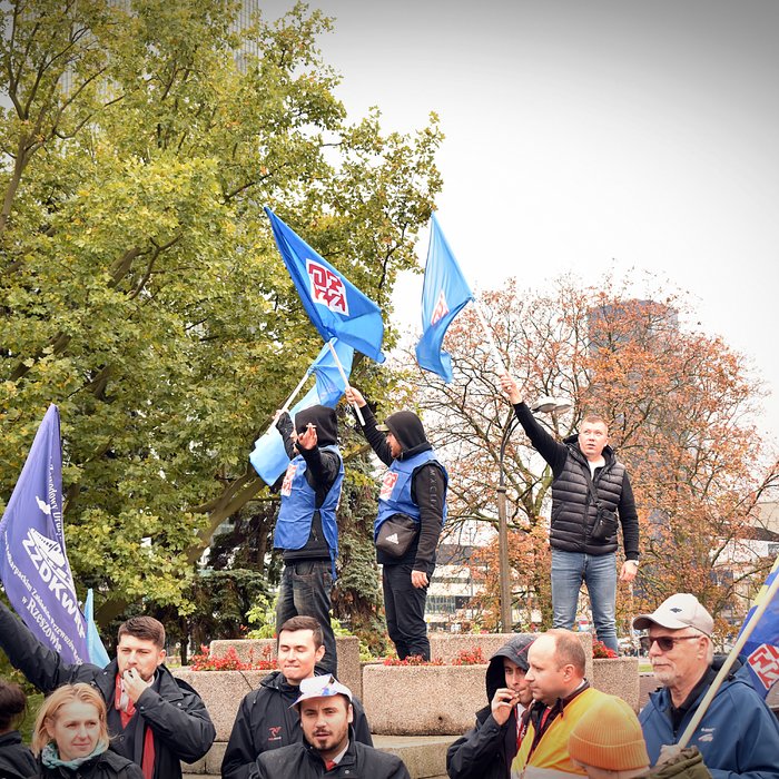 Manifestacja: Stop wygaszaniu pomostówek!