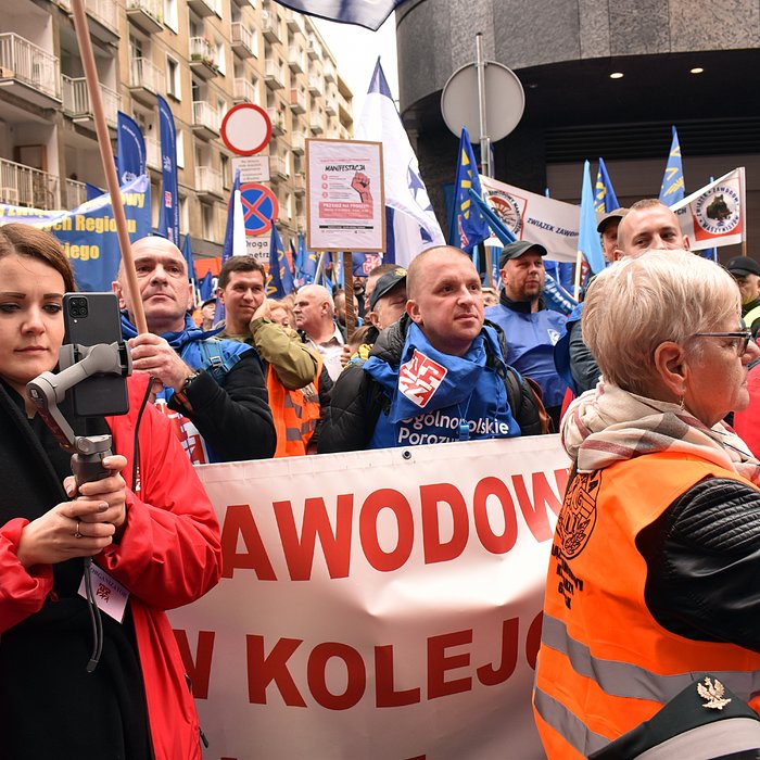 Manifestacja: Stop wygaszaniu pomostówek!