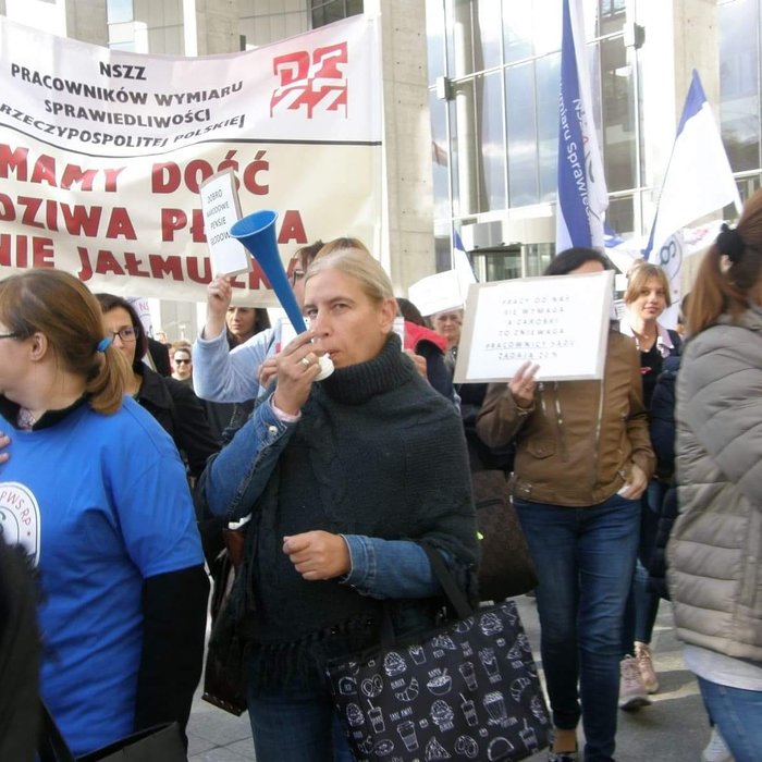 Manifestacja pracowników sądów w Poznaniu