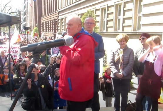 Manifestacja pracowników oświaty 23 04 19