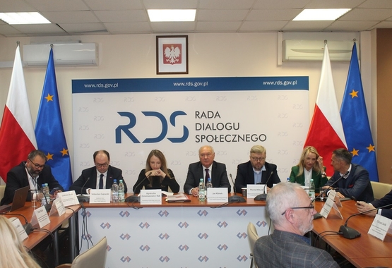 Apel OPZZ na posiedzeniu RDS w sprawie przyszłości Poczty Polskiej i miejsc pracy!