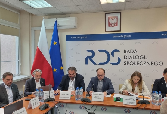 Obrady RDS: Wzrost płac i emerytur, budżet i wsparcie społeczne na 2025 rok