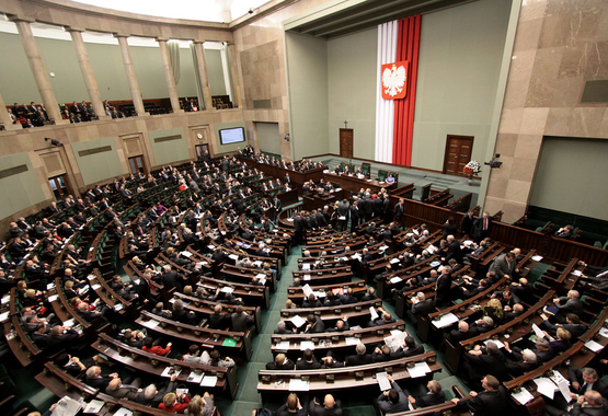 Dzięki posłom Konfederacji obniżono składkę zdrowotną