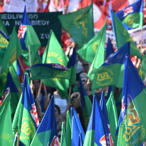 Obraz Aktualności o tytule MARSZ GNIEWU NA KPRM: tej siły już nie da się powstrzymać!