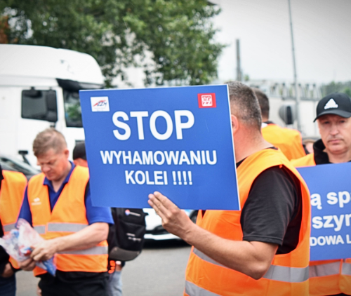 Obraz Aktualności o tytule Protest kolejarzy przeciwko antykolejowej polityce rządu