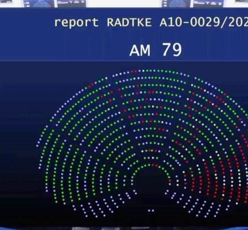 Obraz Aktualności o tytule Parlament Europejski przyjął rewizję Dyrektywy o Europejskich Radach Zakładowych – ważny sukces dla pracowników