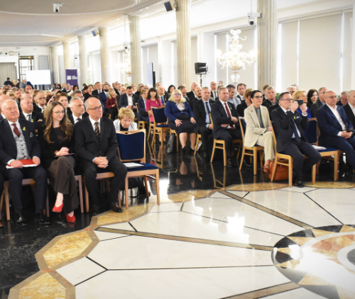 Obraz Aktualności o tytule Uroczysta sesja Rady Ochrony Pracy z okazji Międzynarodowego Dnia Pamięci Ofiar Wypadków przy Pracy i Chorób Zawodowych