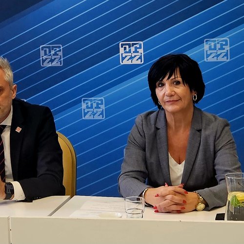 Obraz główny aktualności o tytule Polityka gospodarcza, sprawiedliwa transformacja i finanse publiczne: dyskusja w OPZZ 