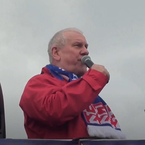 Obraz główny aktualności o tytule Przemówienie Jana Guza - manifestacja służb mundurowych 