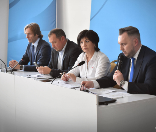 Obraz główny aktualności o tytule Przedstawiciele rządu na posiedzeniu zespołu OPZZ ds. sprawiedliwej transformacji 