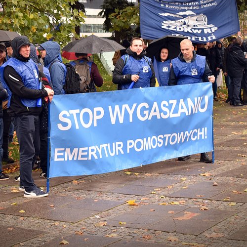 Obraz główny aktualności o tytule Senat za niewygasającym charakterem emerytur pomostowych 