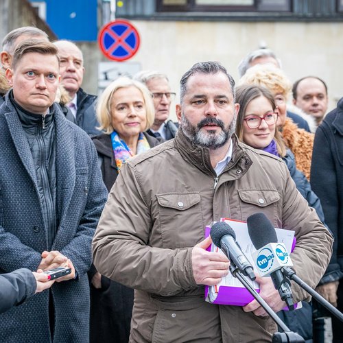 Obraz główny aktualności o tytule Renta wdowia: dokumenty potrzebne do rejestracji złożone 