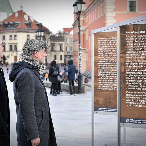 Obraz główny aktualności o tytule Kobiety w związkach zawodowych: nowa wystawa otwarta 