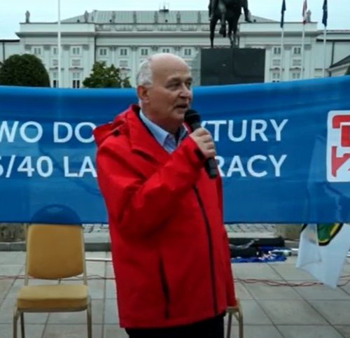 Obraz główny aktualności o tytule Publiczne czytanie 