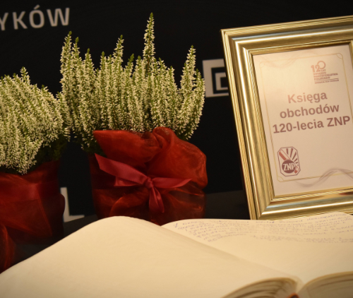 Obraz główny aktualności o tytule Świętowaliśmy 120-lecie ZNP 