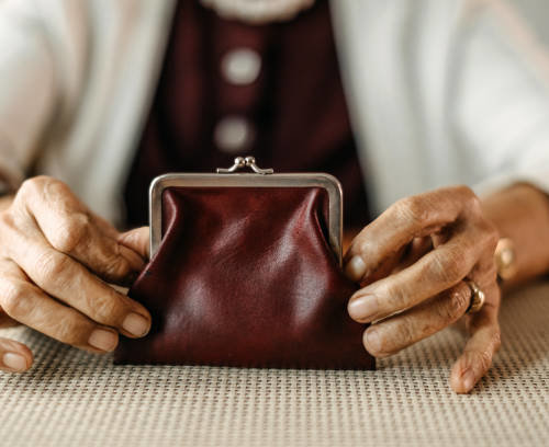 Obraz główny aktualności o tytule Bon senioralny wymaga dalszych prac 