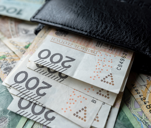 Obraz główny aktualności o tytule OPZZ postuluje - płaca minimalna w 2026 r.: 5015 zł 